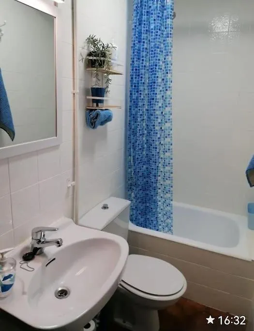 Spacious Family Flat Centrally Located. Palamós 0*,
